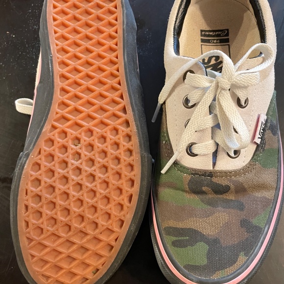 Custom ordered Vans “Stay Weird” - Picture 3 of 3
